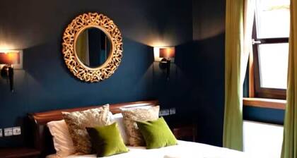 Friars Wynd Hotel