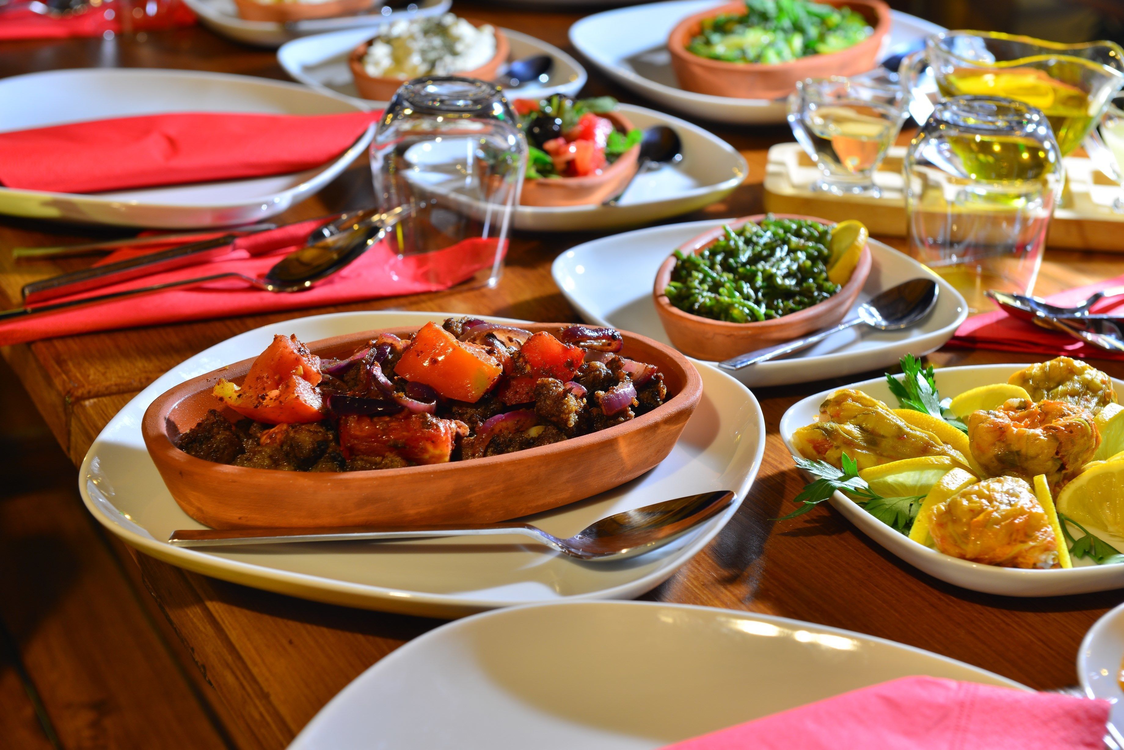 breakfast, lunch and dinner served