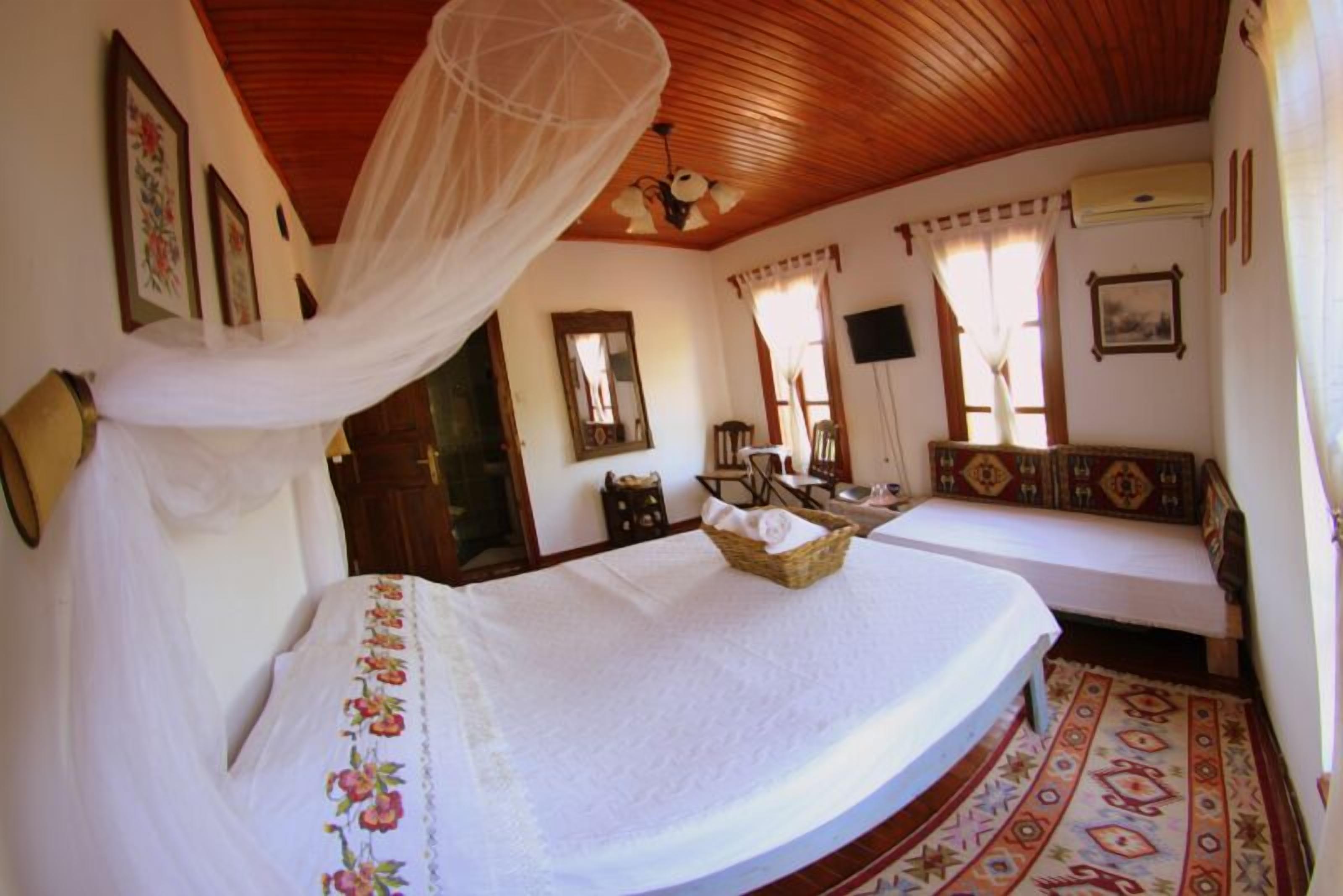 Suite (Gelin) | Sengetøy i egyptisk bomull, sengetøy av topp kvalitet og minibar