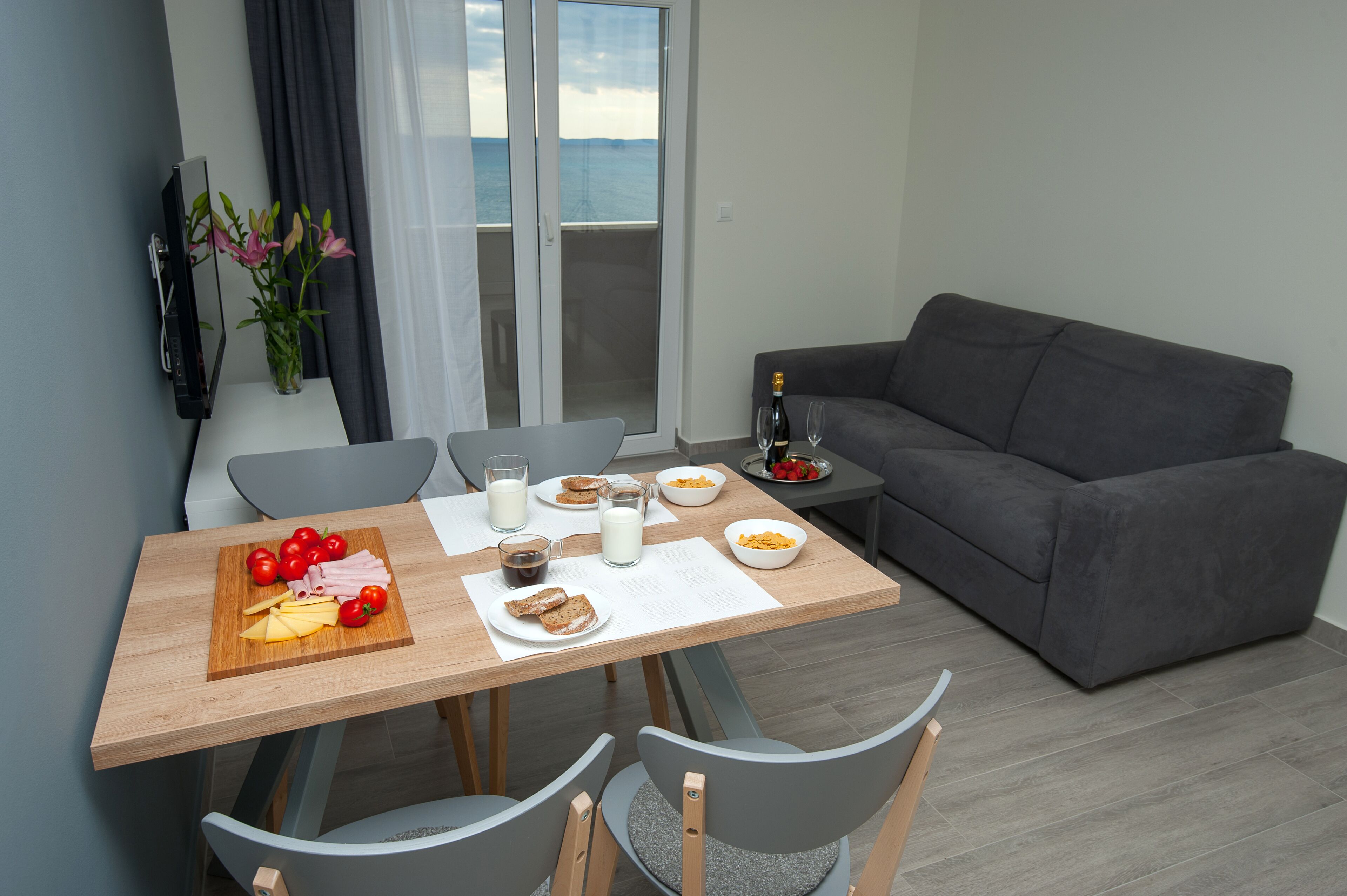 Apartment, Sea View (M2) | Living area | LCD TV