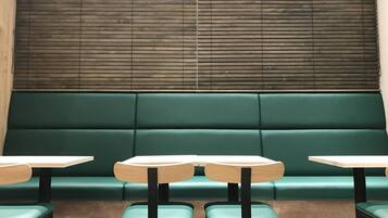 Daily buffet breakfast (JPY 1650 per person)