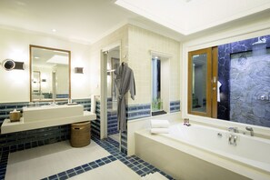 Free toiletries, hair dryer, towels - ROBINSON KHAO LAK (Takua Pa)