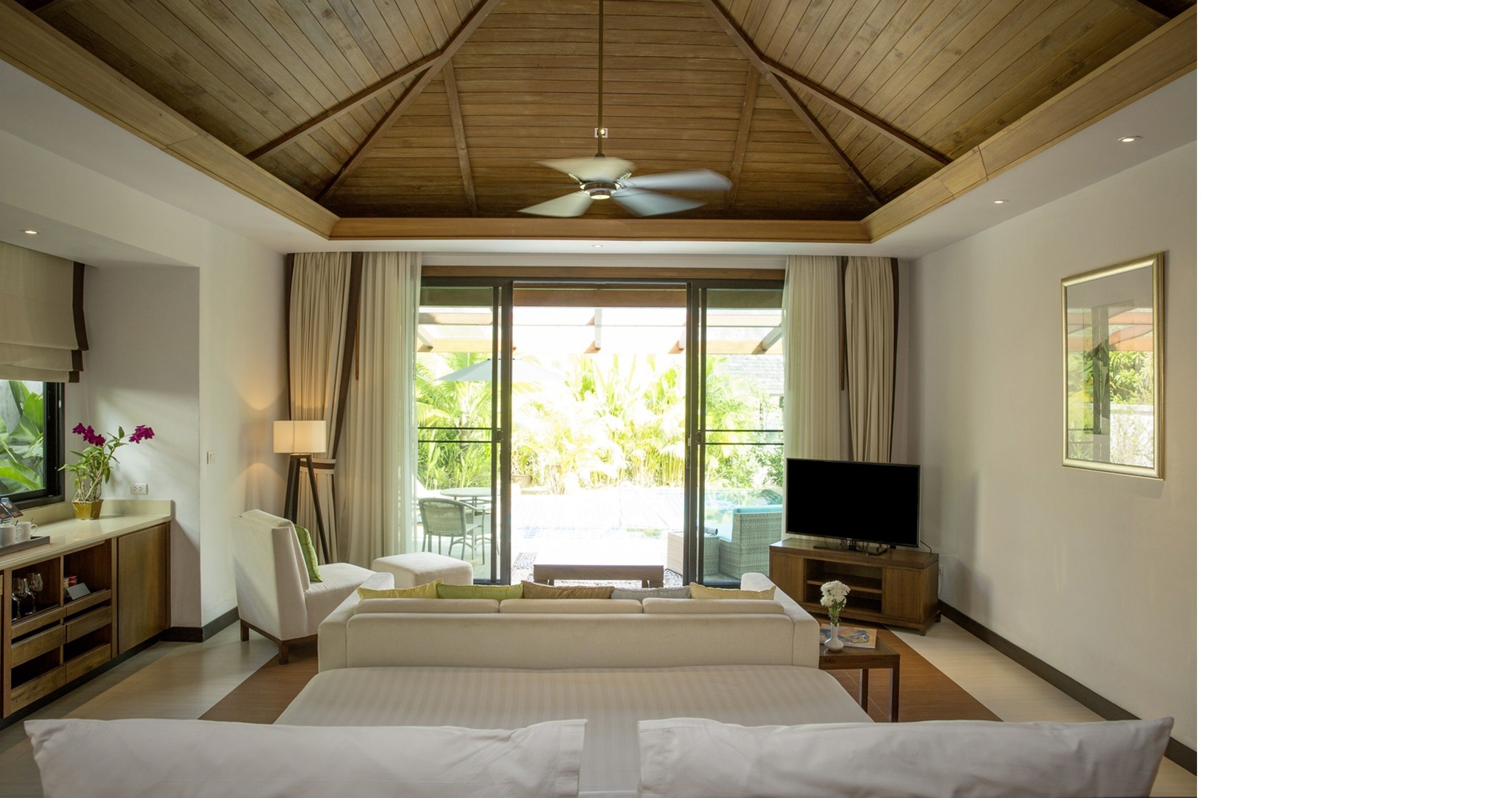 32-inch flat-screen tv with satellite channels, tv, ping pong