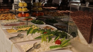 Free daily buffet breakfast - Hotel Guven (Sanliurfa)