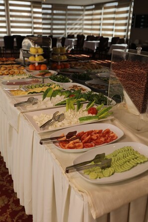 Free daily buffet breakfast - Hotel Guven (Sanliurfa)