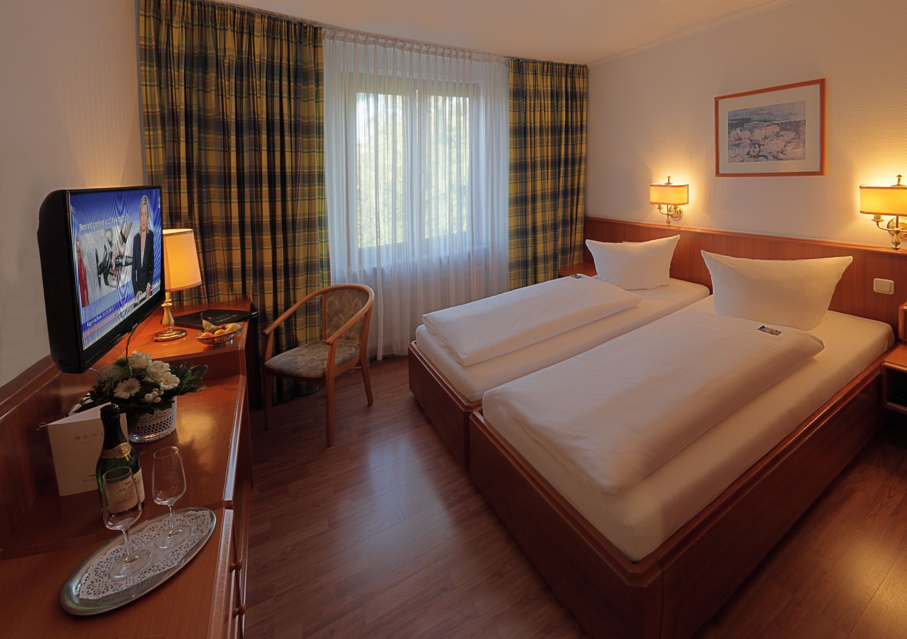 hypo-allergenic bedding, minibar, in-room safe, desk