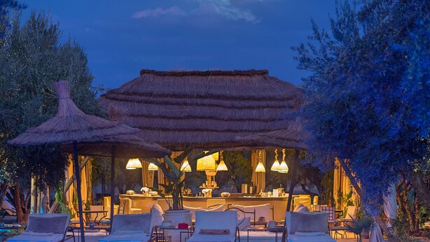 Poolside bar - La Ferme El Dar (Marrakech)