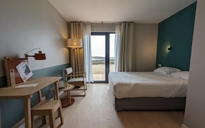 1 bedroom, premium bedding, desk, blackout drapes - Le Castel Ac'h (Plouguerneau)