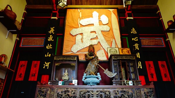 舒适双人房 | 起居区 | 液晶电视