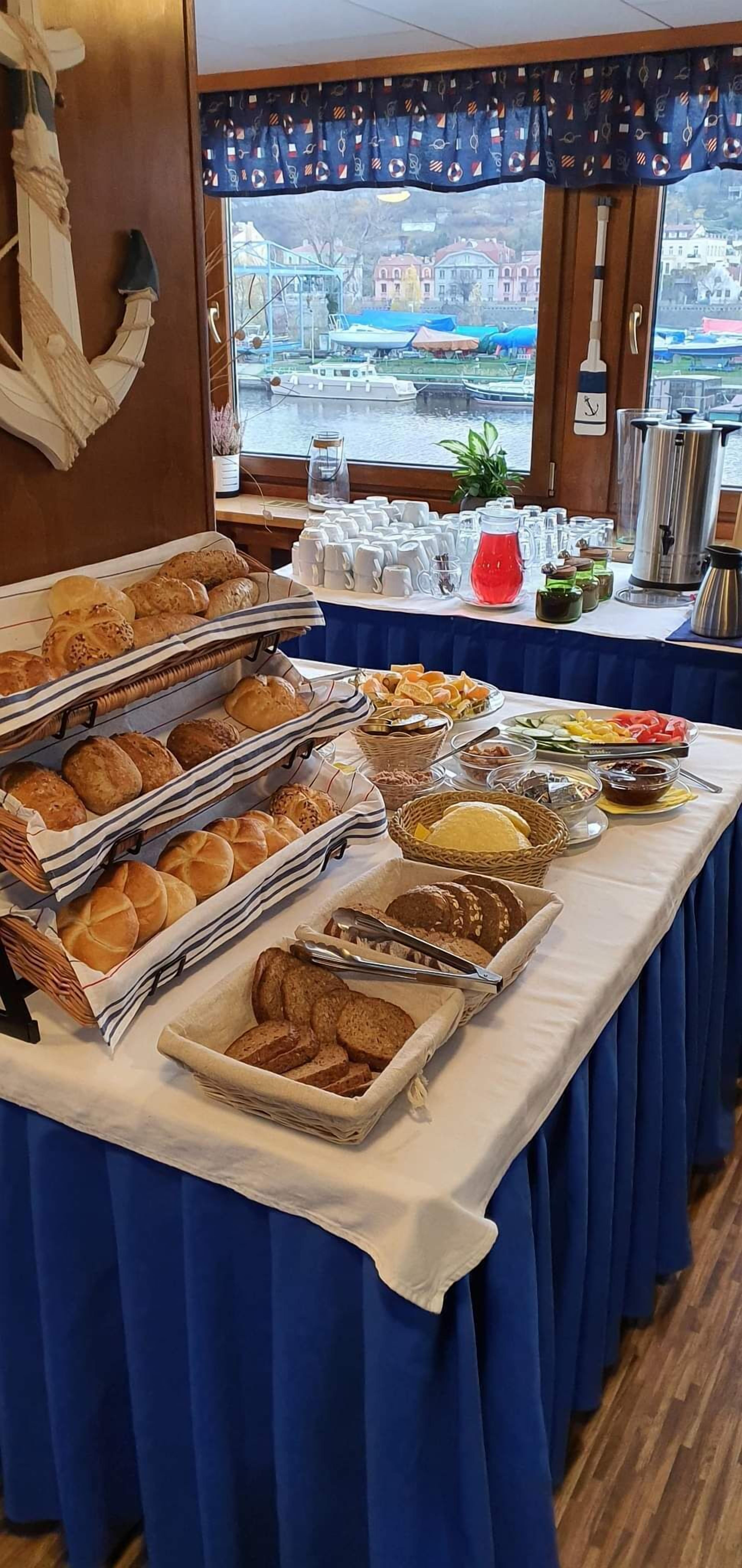 Photo - Botel Vodnik