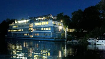 Fyrir utan