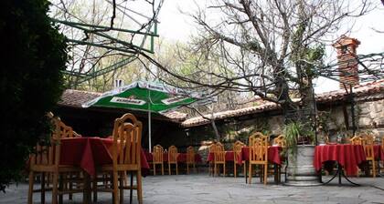 Alafrangite Hotel