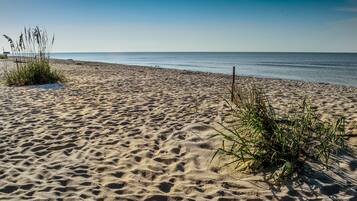 Cottage, 3 Bedrooms | Beach