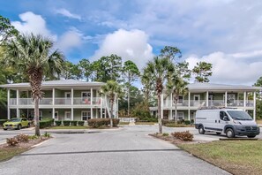 Exterior - Laguna Breeze Unit C (Gulf Shores)