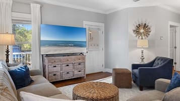 Casa de campo, 3 quartos | Área de estar | Smart TV, DVD player