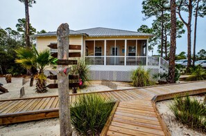 كوخ - ٣ غرف نوم | المنشأة من الخارج