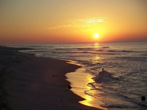 Cottage, 3 Bedrooms | Beach | Beach nearby - The Rookery II Unit 1101 (Gulf Shores)