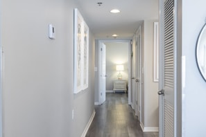 Condo, 3 Bedrooms | Interior