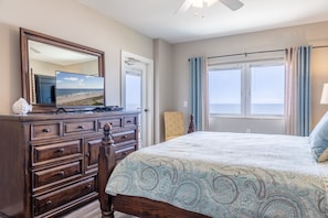 Condo, 3 Bedrooms