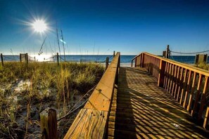 Condo, 3 Bedrooms | Property grounds