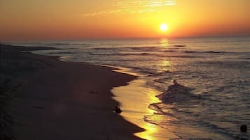 Cottage, 3 Bedrooms | Beach | Beach nearby