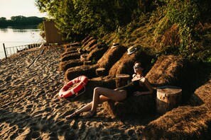 Private beach, sun-loungers, beach volleyball, beach bar - Usadba Skornyakovo-Arhangelskoye (Skornyakovo)