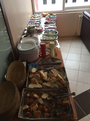 Free daily buffet breakfast - Sirin Hotel (Corum)