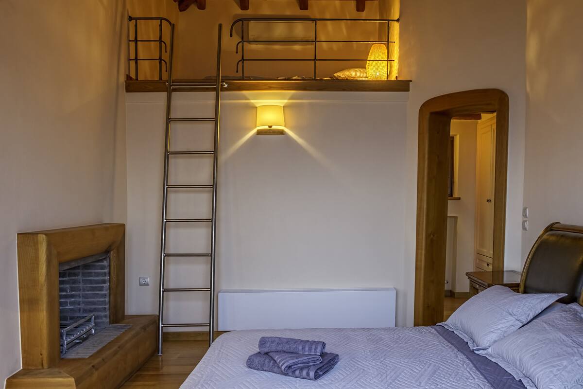 Appartement, cheminée (First Floor)