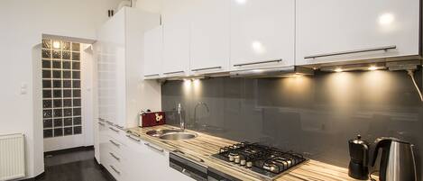 Classic Apartment, 2 Bedrooms | Private kitchen | Fridge, microwave, oven, stovetop