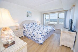 Condo, 2 Bedrooms | 2 bedrooms, free WiFi