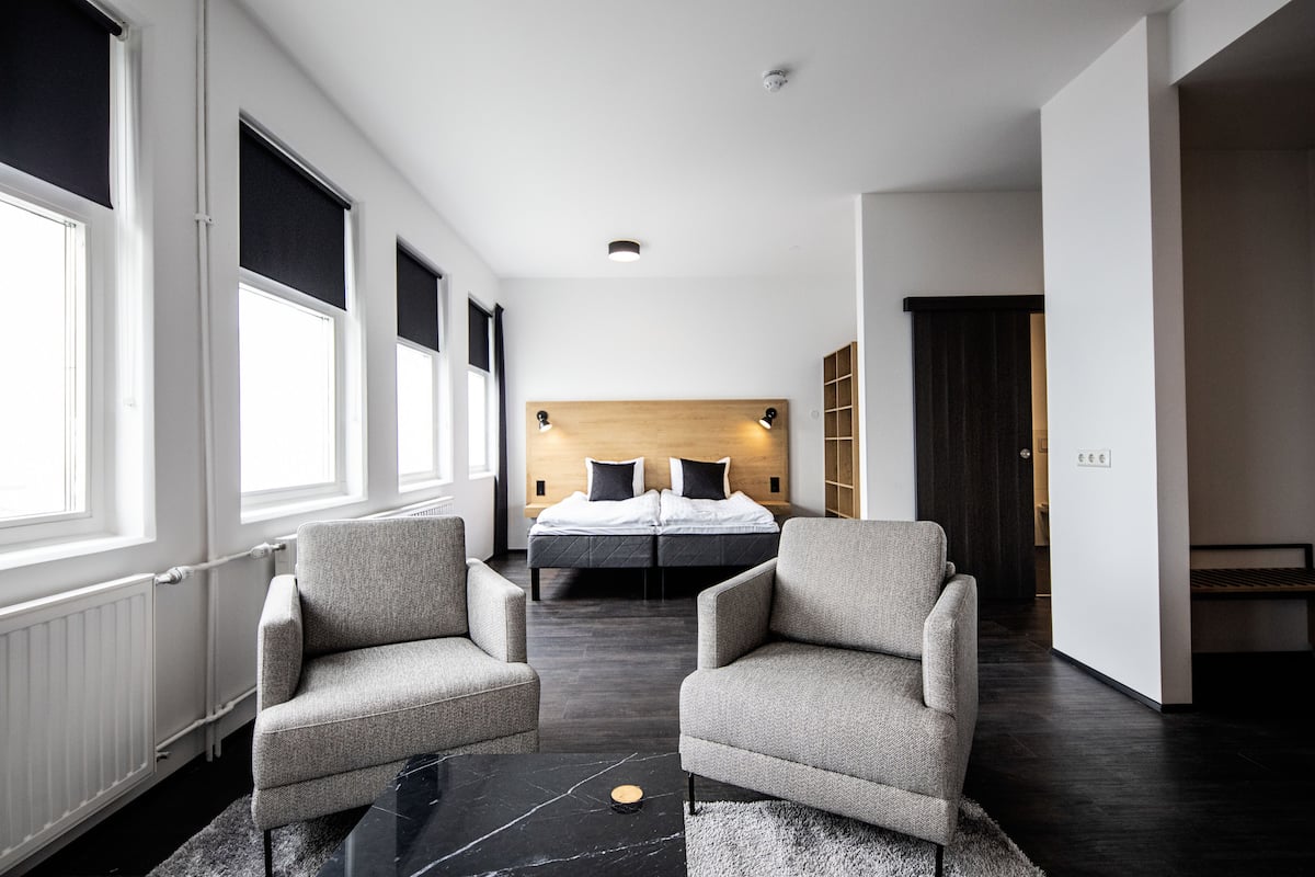 Family Suite Small | Caja fuerte, escritorio, cortinas opacas y wifi gratis