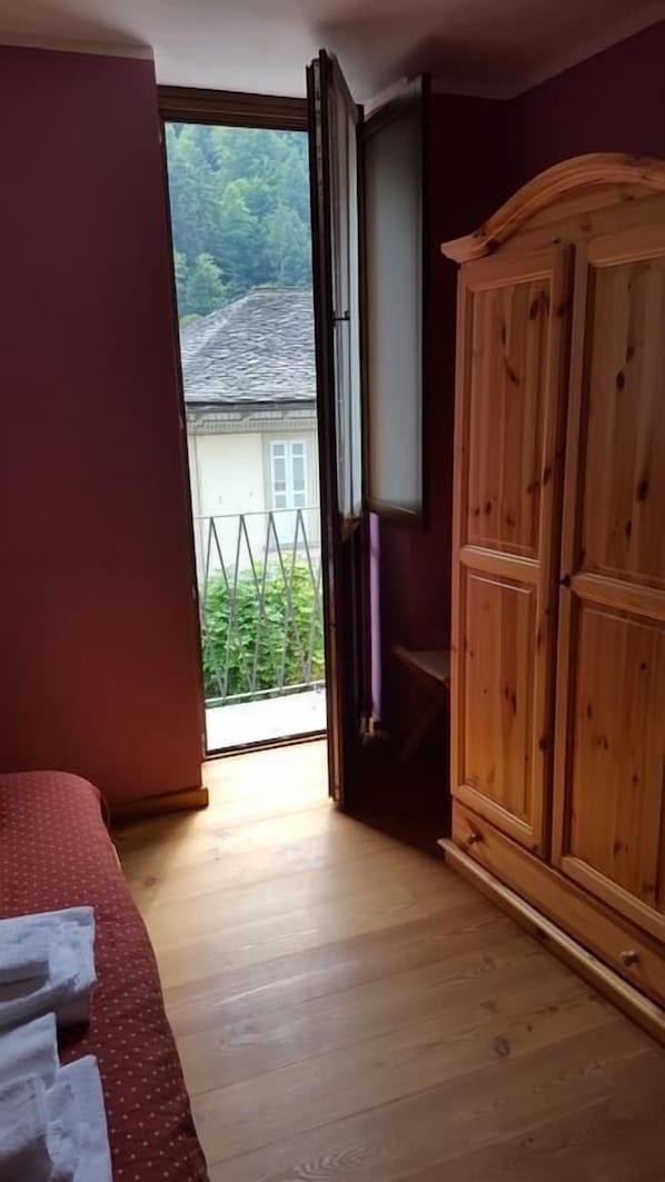 Habitación cuádruple | Servicios de la habitación