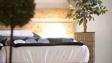 City Apartment, 2 Bedrooms | 2 bedrooms, iron/ironing board, free cots/infant beds, free WiFi