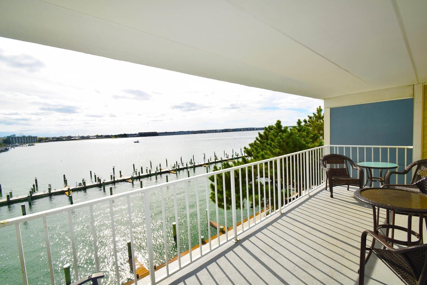 Condo, 2 Bedrooms | Property grounds