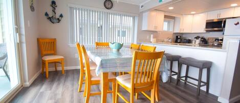 Apartment, 2 Schlafzimmer | Speisen