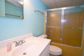 Condo, 2 Bedrooms | Bathroom - Thunder Island 141D (Ocean City)