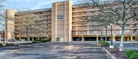 Condo, 2 Bedrooms | Exterior