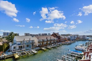 Townhome, 3 Bedrooms | Marina