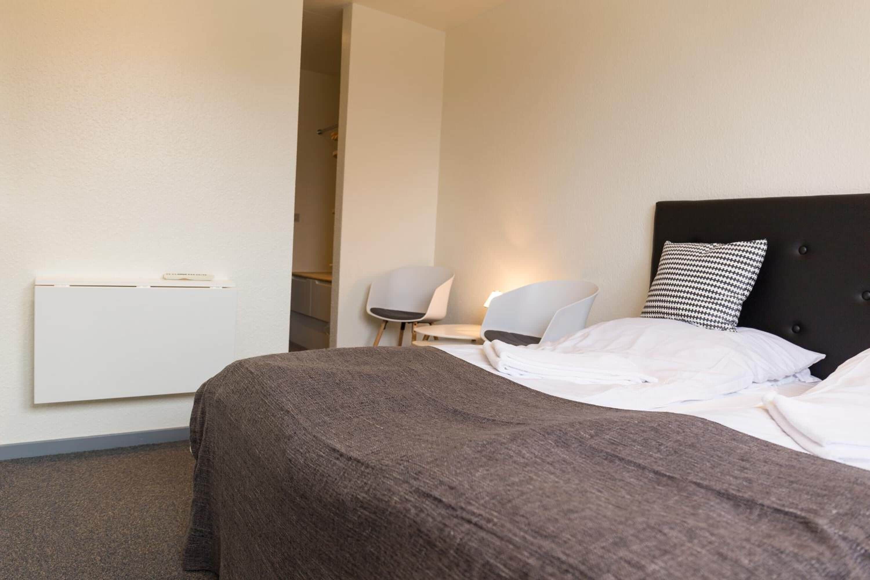 desk, iron/ironing board, free wifi, bed sheets