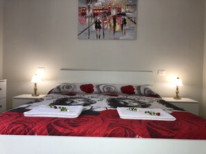 Kamar Double Standar | Tempat tidur bayi gratis dan Wi-Fi gratis