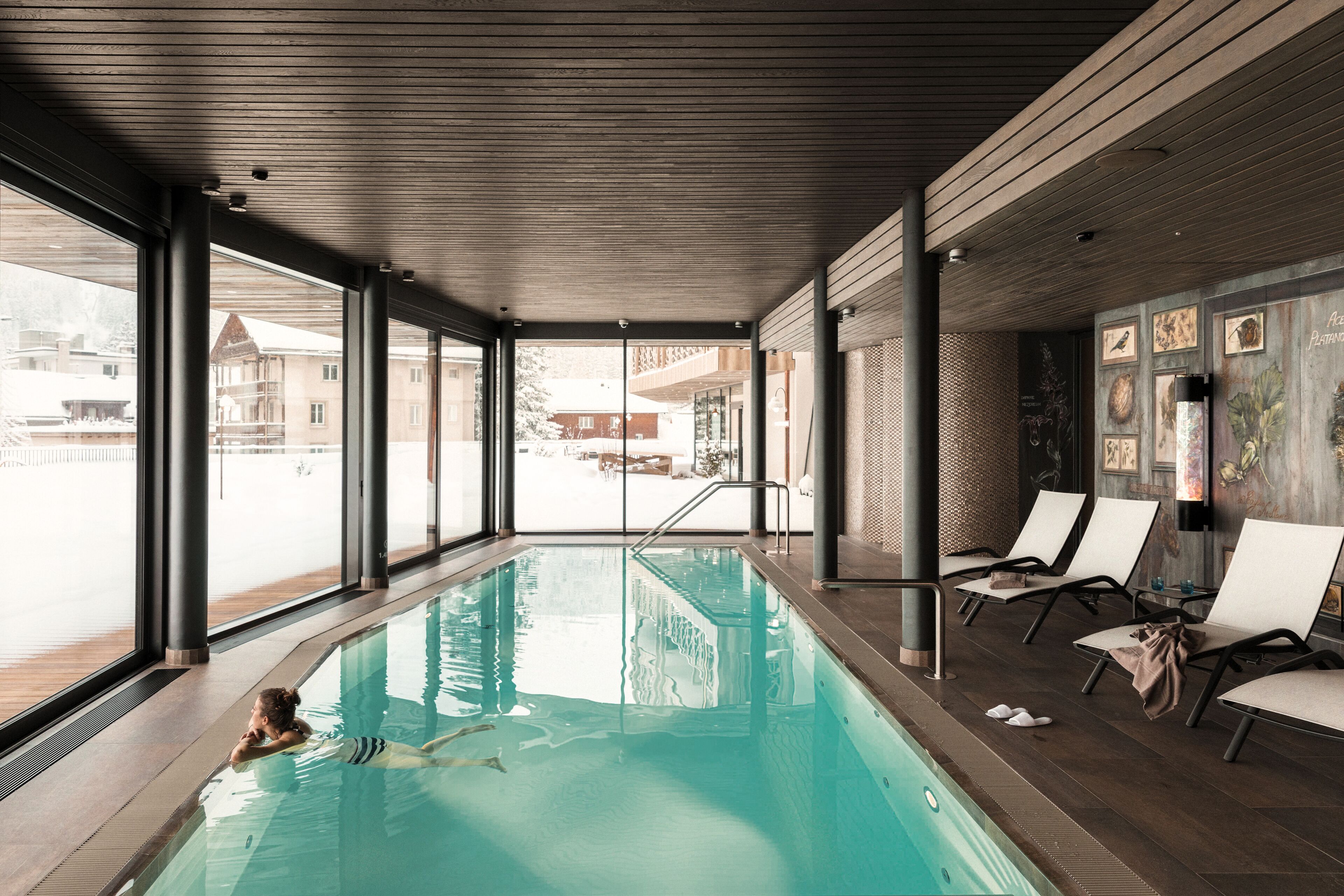 sauna, steam room, hot stone massages, sports massages, facials