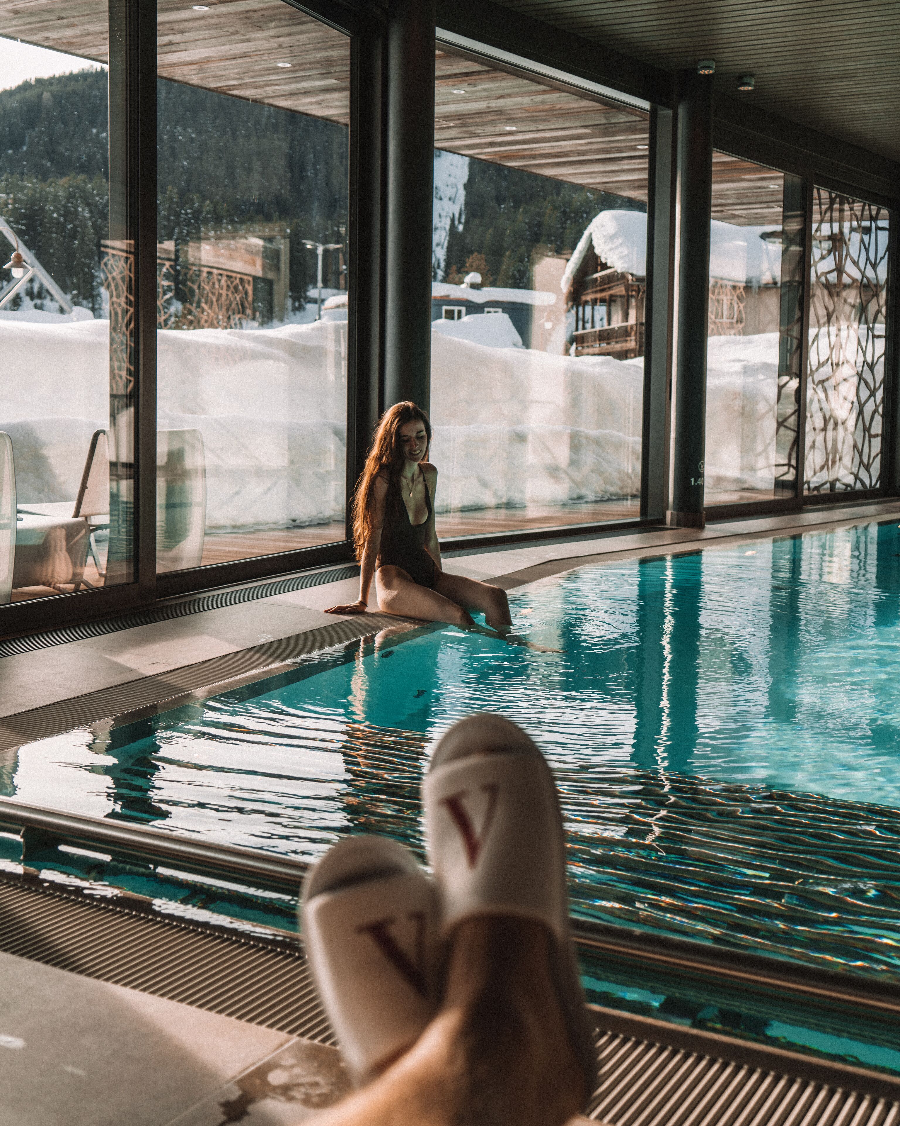 sauna, steam room, hot stone massages, sports massages, facials