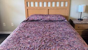 Habitación estándar, 1 cama Queen size | Wifi gratis y ropa de cama