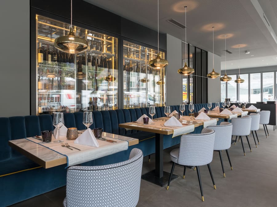 Breakfast, lunch, dinner served; local and international cuisine