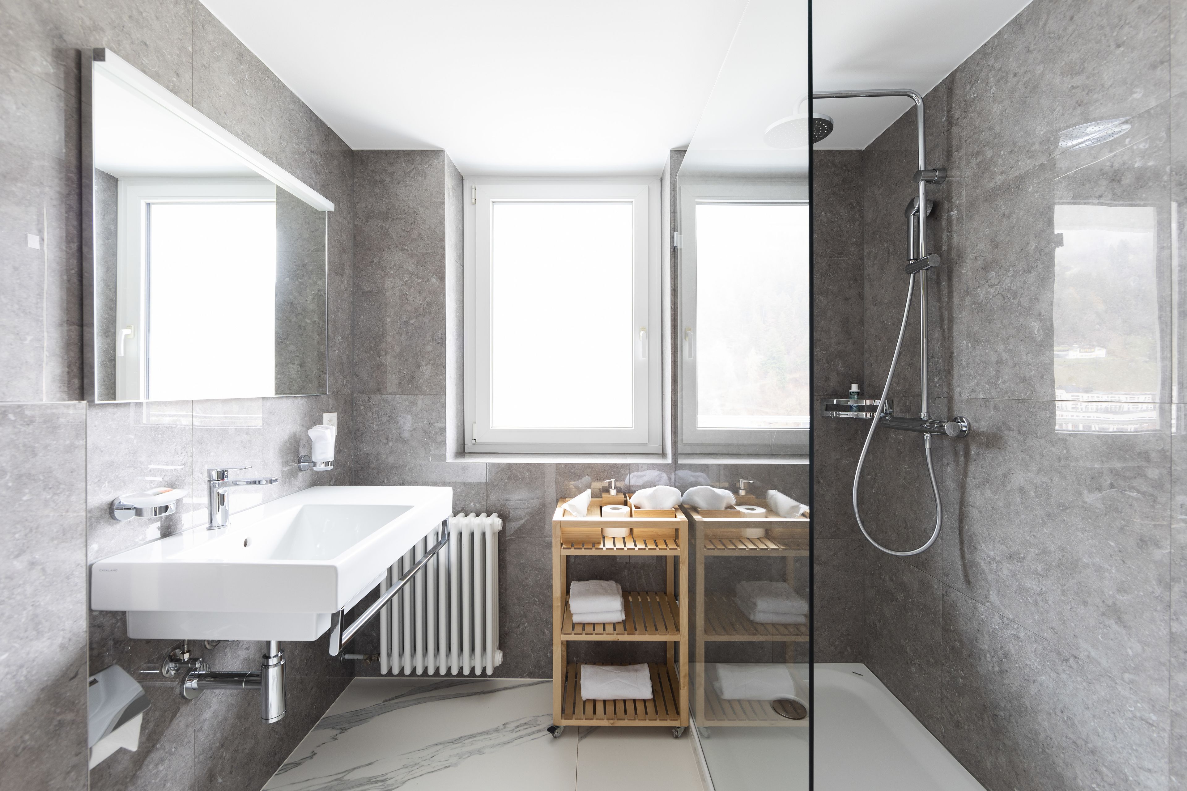 superior room, 1 bedroom, balcony, mountain view | bathroom | free toiletries, hair dryer, bathrobes, towels