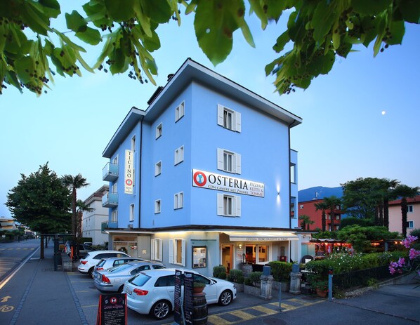 Self-parking (surcharge) - Osteria Ticino da Ketty & Tommy (Ascona)