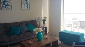 Apartment, 3 Bedrooms | Living area