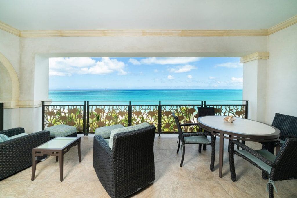 luxury suite | terrace/patio