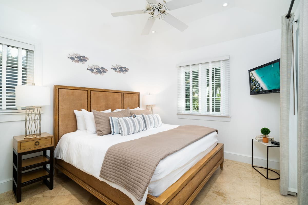 1 slaapkamer, luxe beddengoed, individueel gedecoreerd