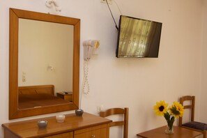 Gambar tidak terklasifikasi, 2 dari 40, tombol